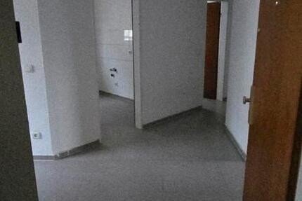 Schöne, renovierte 2.5 Zi Whg m Balkon 2 zimmer