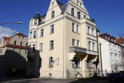 BESICHTIGUNG AM 27.08.25 | 2 Zimmer auf 75,19qm | Einbauküche & Stellplatz | meroplan Immobilien GmbH