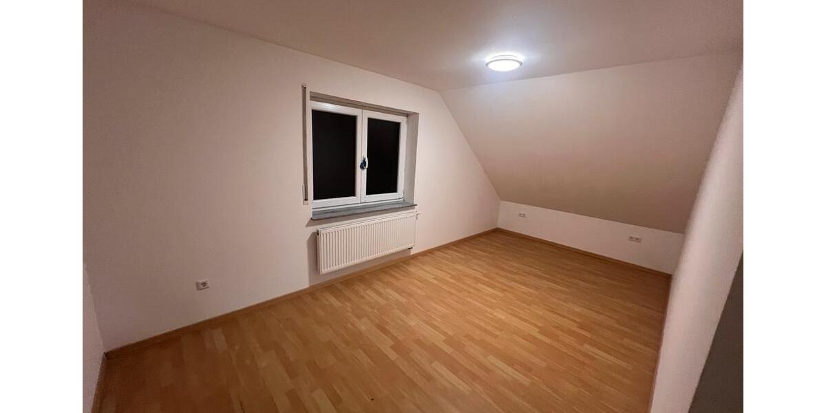 Etagenwohnung Nagold - 3 Zimmer, 85 m&sup2;, 1.250&euro; | Angebot:24982585