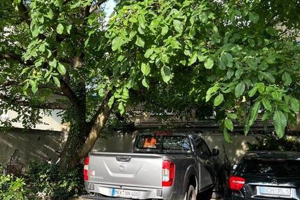 Pkw Parkplatz Stellplatz Würzburg Zentrale Lage groß zimmer