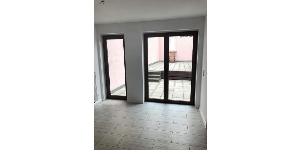 Etagenwohnung Mittweida - 4 Zimmer, 102 m&sup2;, 695&euro; | Angebot:24489760