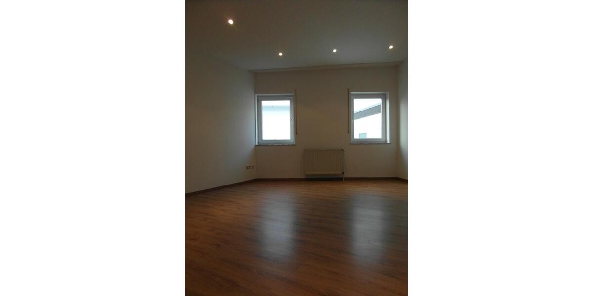 Erdgeschoßwohnung Heinsberg - 4 Zimmer, 100 m&sup2;, 1.200&euro; | Angebot:24870026