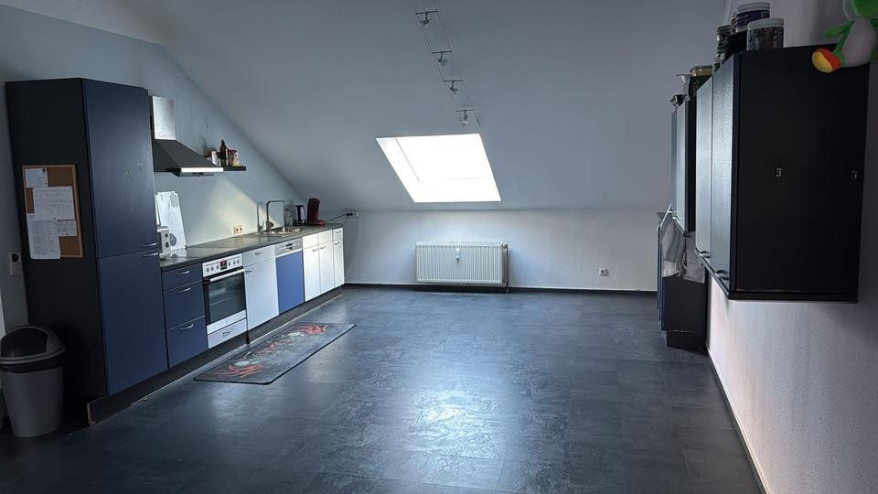 Dachgeschoßwohnung Bous - 5 Zimmer, 165 m&sup2;, 1.000&euro; | Angebot:25025158