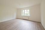 Ihr neues, saniertes Zuhause im kleinen Mehrfamilienhaus in ruhiger Seitenstraße.