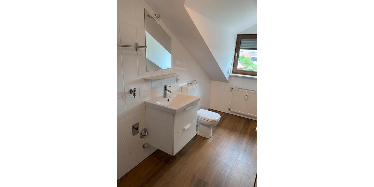 Dachgeschoßwohnung Büchlberg - 1 Zimmer, 40 m&sup2;, 400&euro; | Angebot:26651975