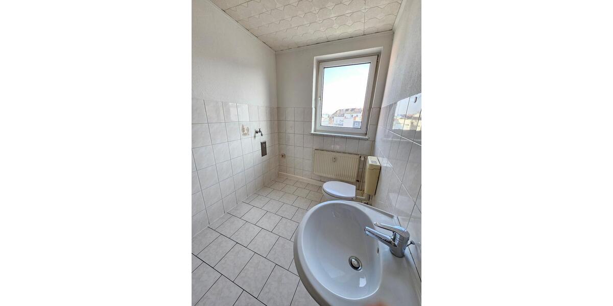 Dachgeschoßwohnung Demmin - 3 Zimmer, 70 m&sup2;, 420&euro; | Angebot:26592765