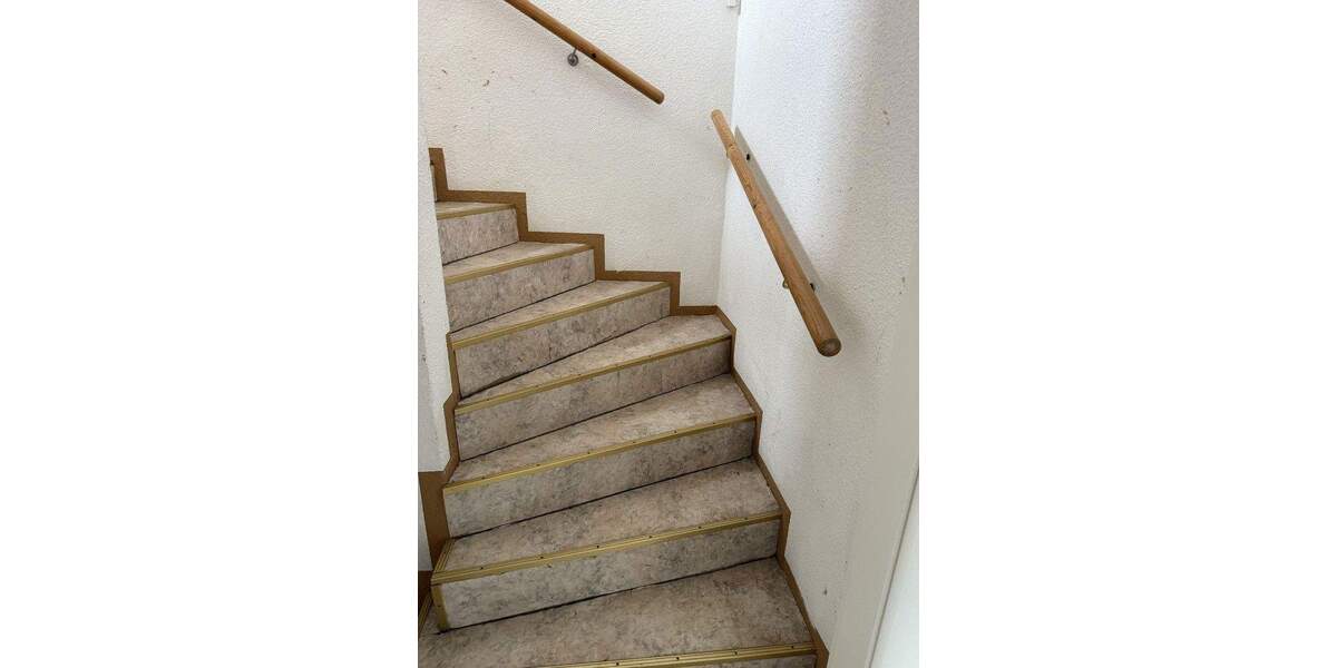 Große 4-Raum-Wohnung mit 2xDuscheWC & 2xPKW-Stellplatz - ideal für Familien oder für WG 4 zimmer