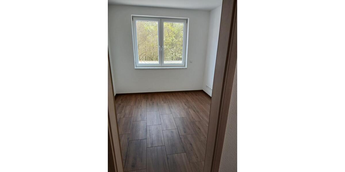 Etagenwohnung Ravenstein - 3 Zimmer, 90 m&sup2;, 900&euro; | Angebot:26325782