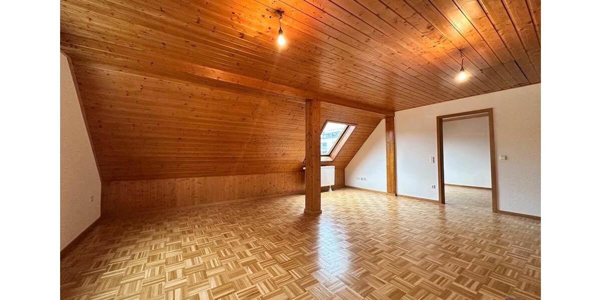 Dachgeschoßwohnung Tuttlingen - 2 Zimmer, 68 m&sup2;, 760&euro; | Angebot:26415274