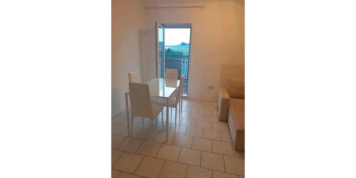 Dachgeschoßwohnung Bad Griesbach im Rottal - 4 Zimmer, 90 m&sup2;, 700&euro; | Angebot:26626300