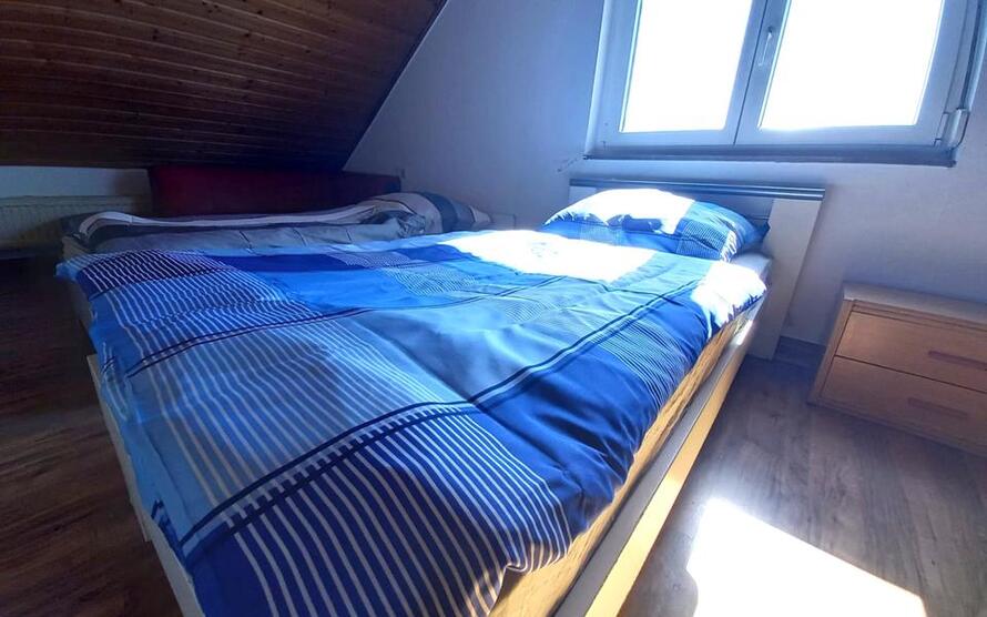3-Zimmerwohnung mit Wlan, 2 Schlafzimmer, Wohn-Schlafzimmer, Küche, DuscheWc zimmer