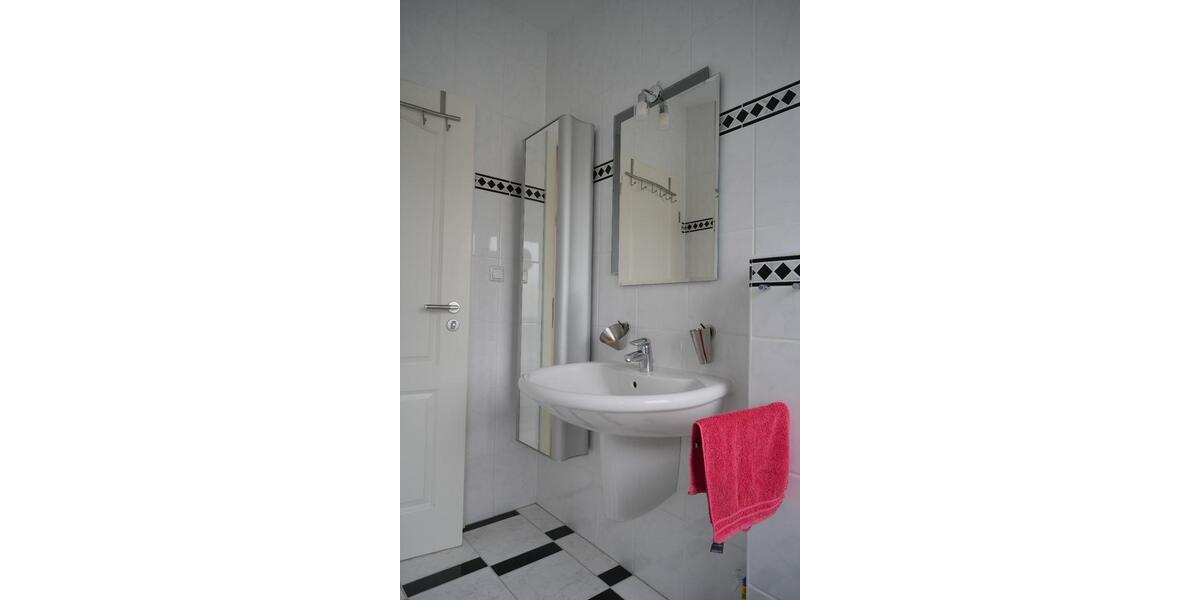 Dachgeschoßwohnung Neustadt an der Weinstraße - 4 Zimmer, 1.100&euro; | Angebot:23384660