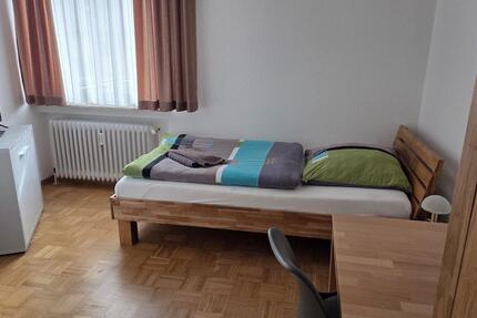 Gästezimmer in Filderstadt mit Internet, TV, Gästeküche, Etagendusche, GästeWc, Waschmaschine, Trockner, Nähe Messe Stuttgart 1 zimmer