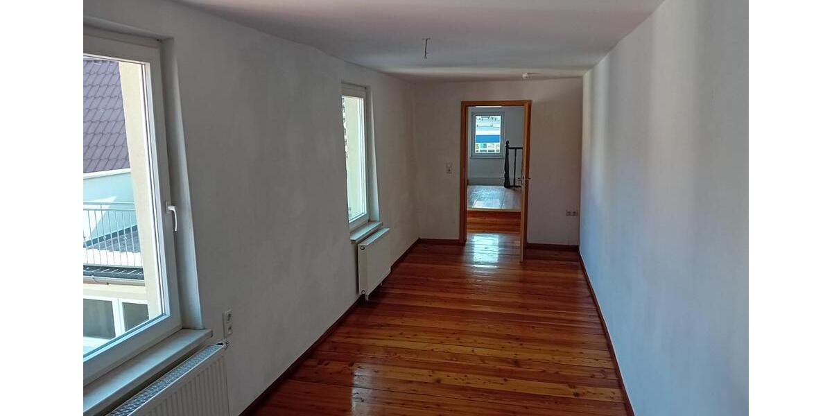 Einfamilienhaus Coburg - 3 Zimmer, 160 m&sup2;, 990&euro; | Angebot:25745958