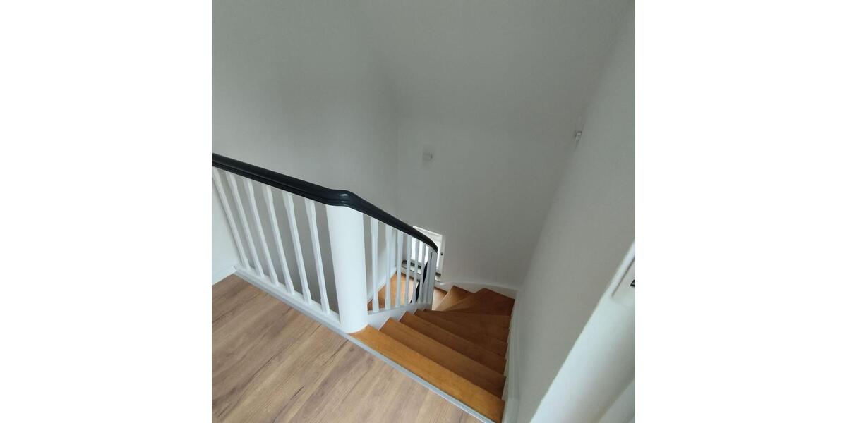 Einfamilienhaus Kaiserslautern Einsiedlerhof - 6 Zimmer, 160 m&sup2;, 1.800&euro; | Angebot:26630998