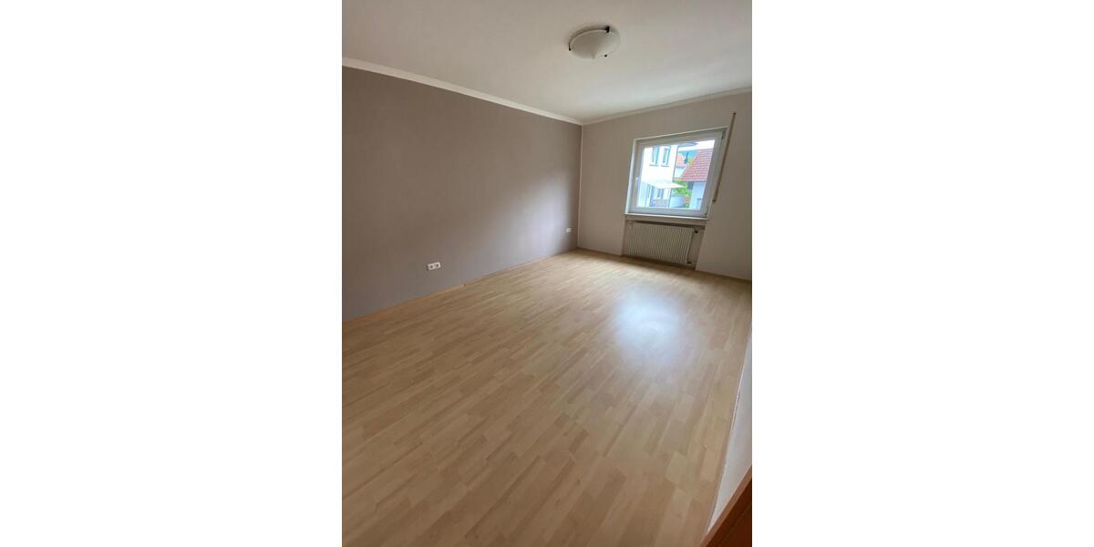 Etagenwohnung Goldbach - 3.5 Zimmer, 90 m&sup2;, 800&euro; | Angebot:25948034