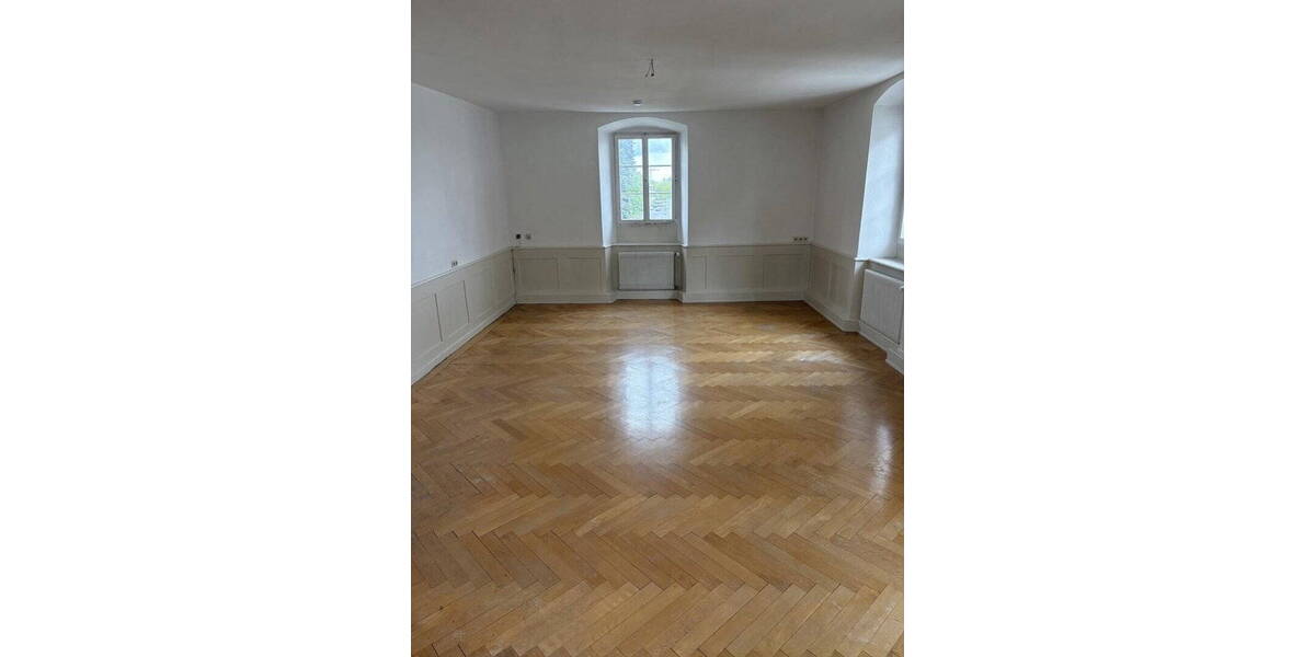 Etagenwohnung Radolfzell - 4 Zimmer, 143 m&sup2;, 1.680&euro; | Angebot:26681403