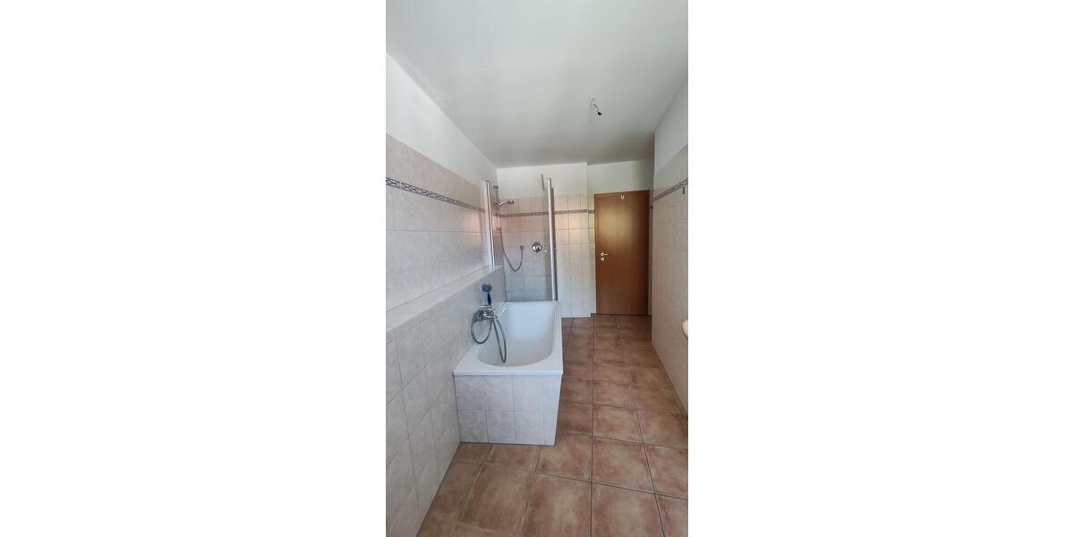 Etagenwohnung Erfurt - 3 Zimmer, 110 m&sup2;, 1.265&euro; | Angebot:26368259