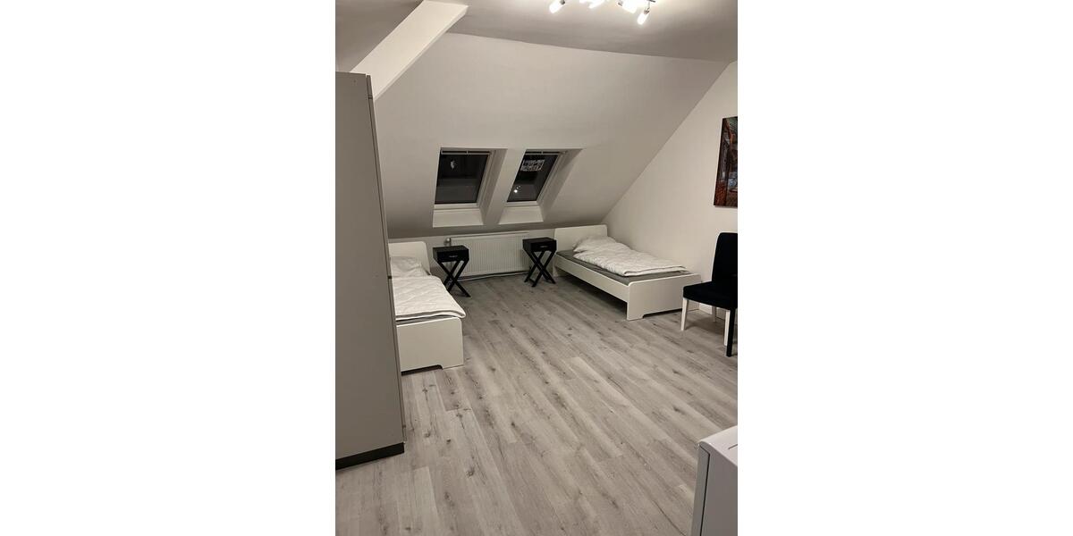 Wohnen auf Zeit Trebbin - 20 Zimmer, 20 m&sup2;, 15&euro; | Angebot:25302304