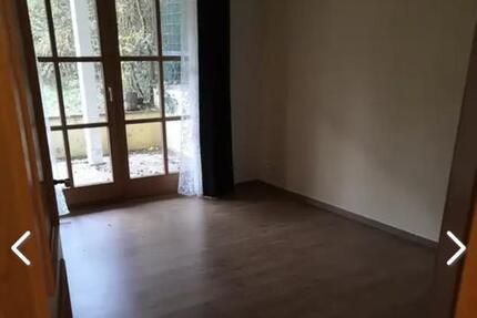 1 Zimmer mit kl. Terasse in Haus mit Garten als Wohngemeinschaft 16 zimmer