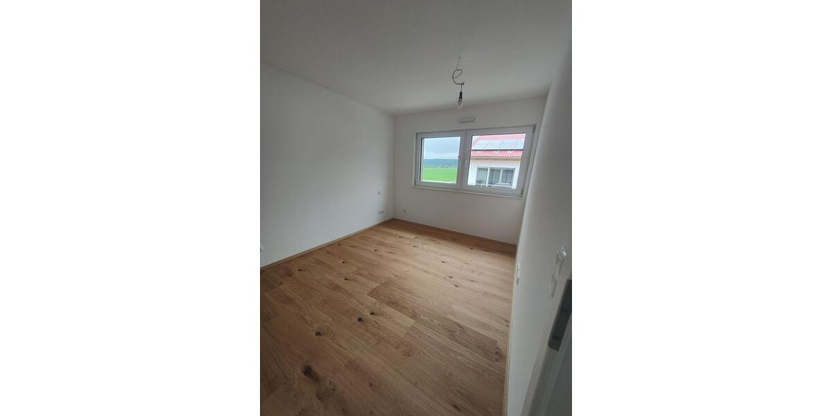 Etagenwohnung Satteldorf - 4 Zimmer, 106 m&sup2;, 1.300&euro; | Angebot:26019202