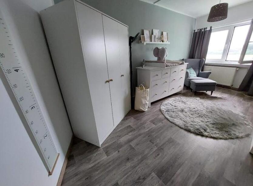 WG-Zimmer teilmöblierte schöne 170m2 Wohnung + Garten Nonnenroth