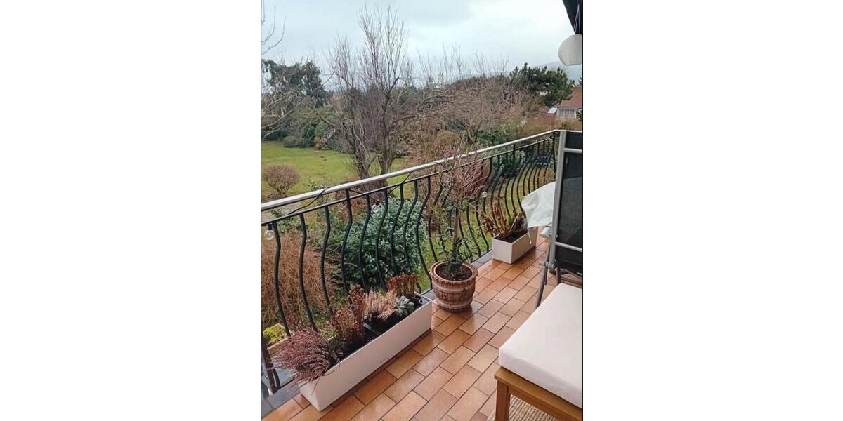 Dachgeschoßwohnung Singen (Hohentwiel) - 2.5 Zimmer, 105 m&sup2;, 900&euro; | Angebot:24705977