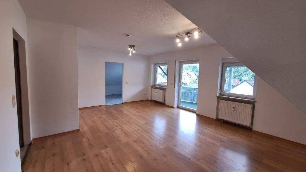 Etagenwohnung Wirsberg - 4 Zimmer, 84 m&sup2;, 510&euro; | Angebot:26797342