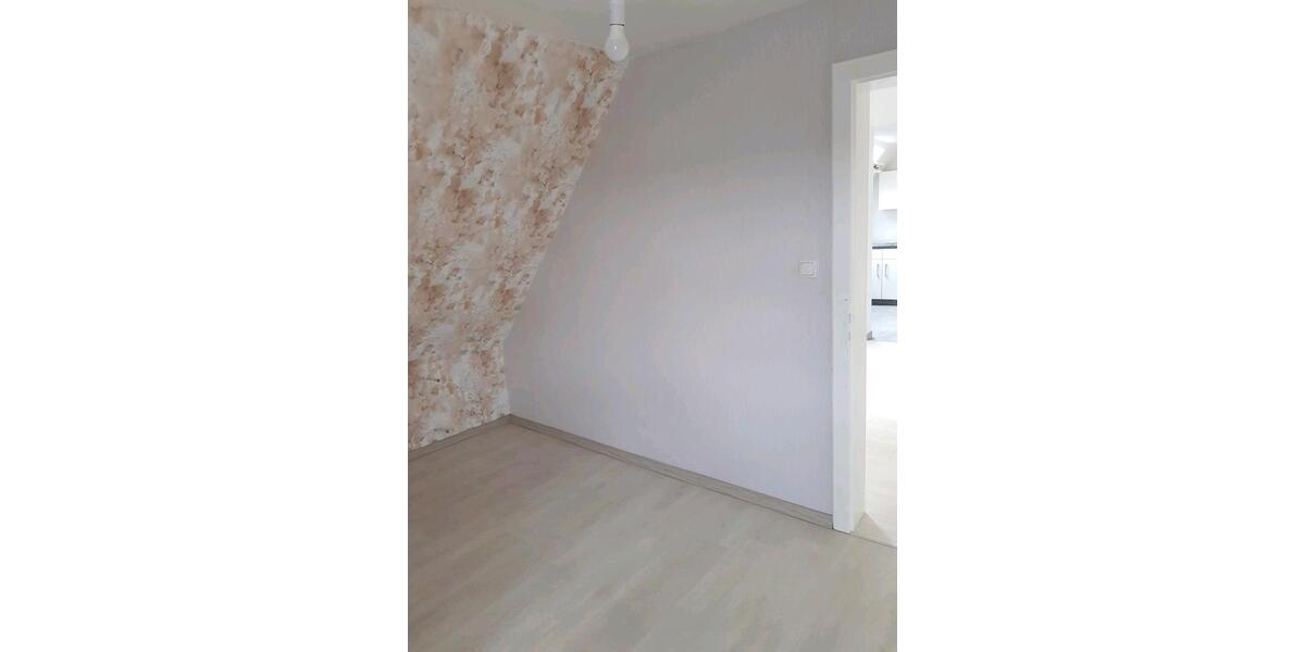Dachgeschoßwohnung Geiselbach - 2 Zimmer, 46 m&sup2;, 539&euro; | Angebot:25451223