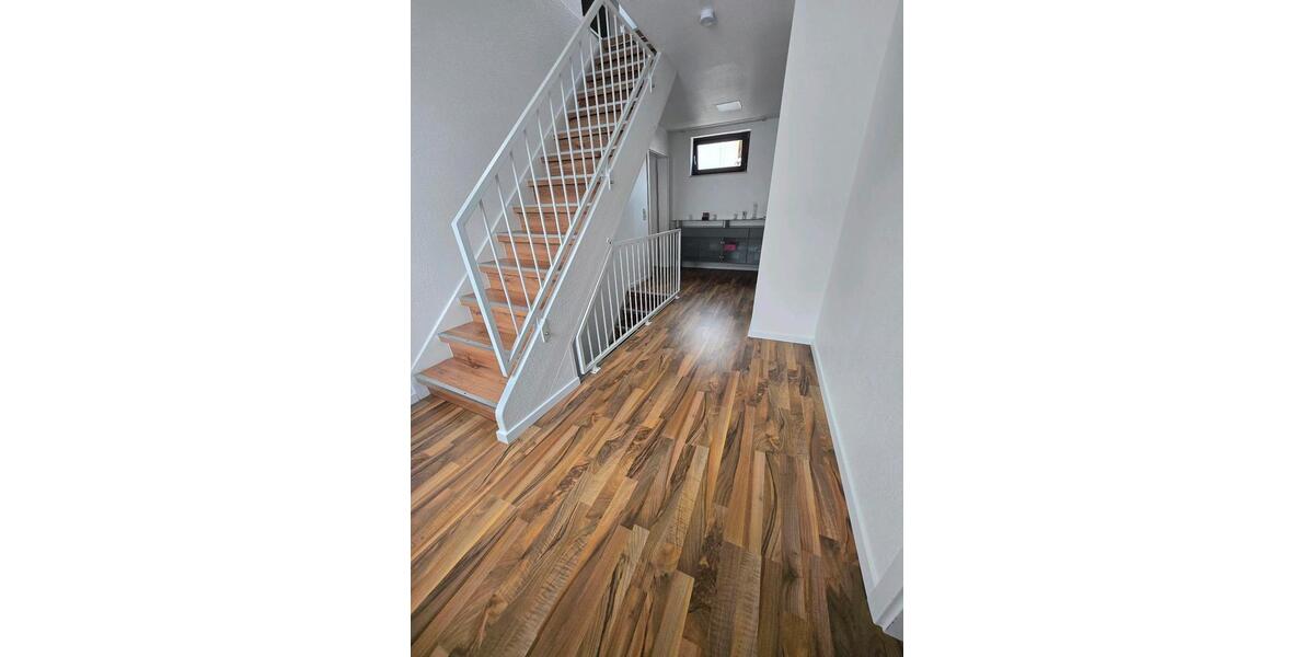 Wohnen auf Zeit Erlensee - 6 Zimmer, 160 m&sup2;, 30&euro; | Angebot:24897396