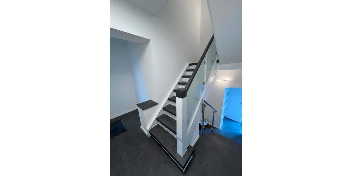 Einfamilienhaus Lippstadt - 5 Zimmer, 100 m&sup2;, 1.600&euro; | Angebot:25208881