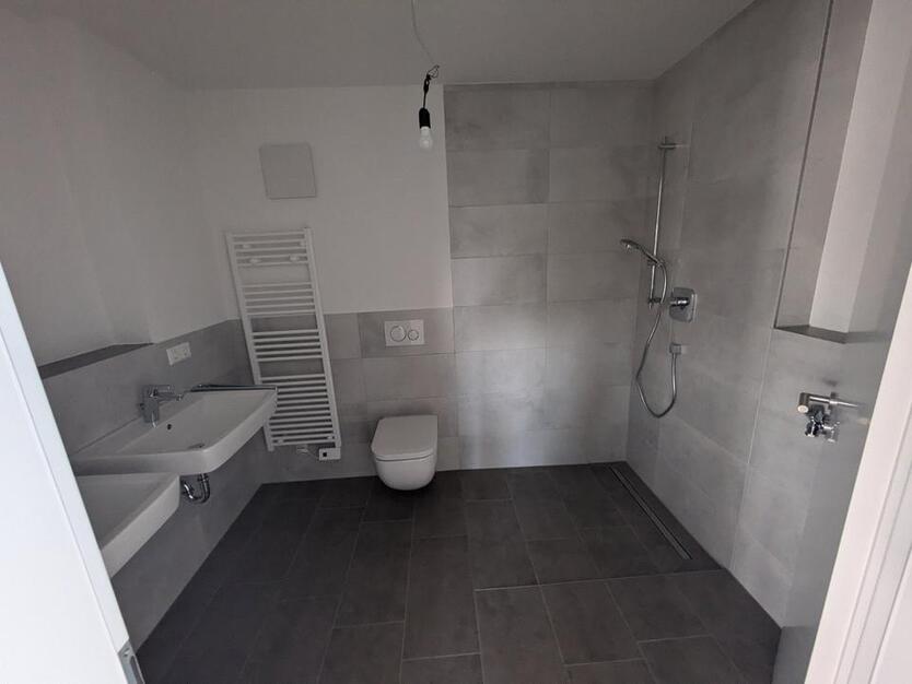 Schöne Neubau 4-Zimmerwohnung