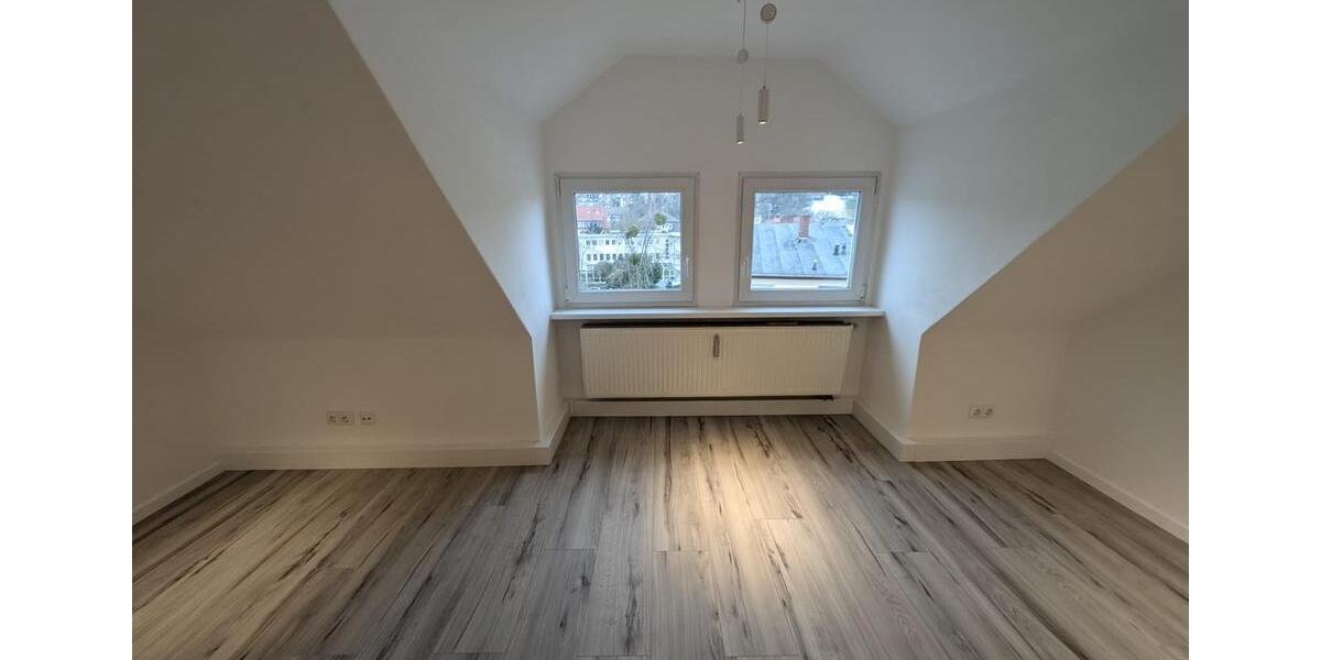 Dachgeschoßwohnung Coburg - 4.5 Zimmer, 96 m&sup2;, 940&euro; | Angebot:24841216