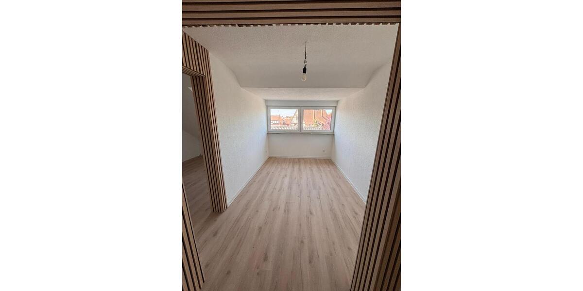 Dachgeschoßwohnung Allmersbach im Tal - 4 Zimmer, 75 m&sup2;, 1.100&euro; | Angebot:26383065