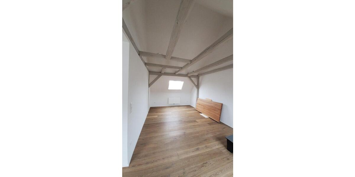 Dachgeschoßwohnung Mönchsroth - 3 Zimmer, 78 m&sup2;, 700&euro; | Angebot:26566516