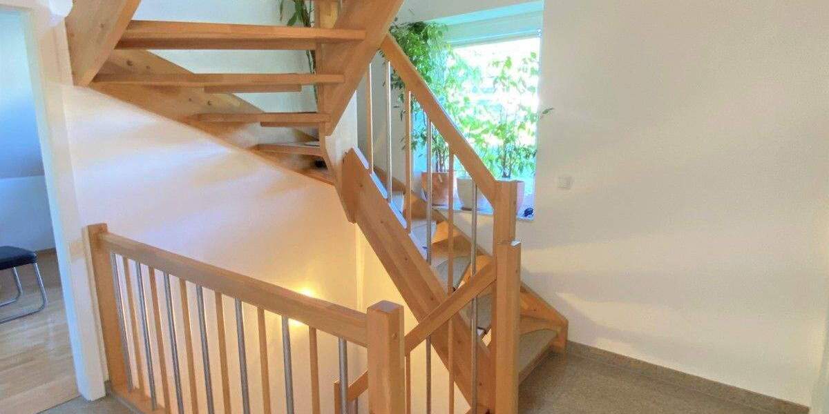 Mehrfamilienhaus, Wohnhaus Hamburg-Eißendorf Eißendorf - 6 Zimmer, 160 m&sup2;, 2.150&euro; | Angebot:25038193