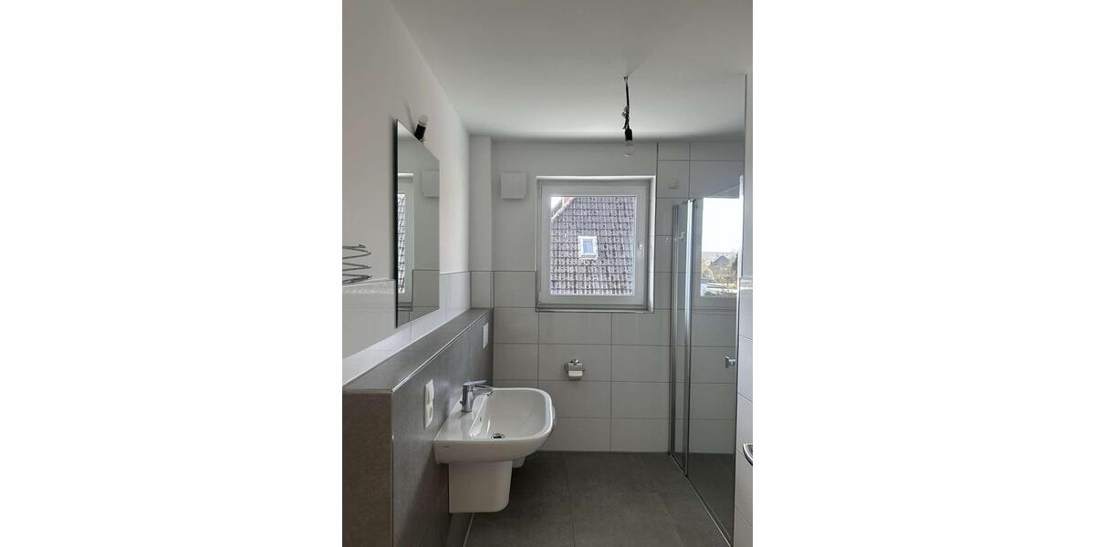 Etagenwohnung Oldenburg Kreyenbrück - 2 Zimmer, 100 m&sup2;, 1.090&euro; | Angebot:26146041