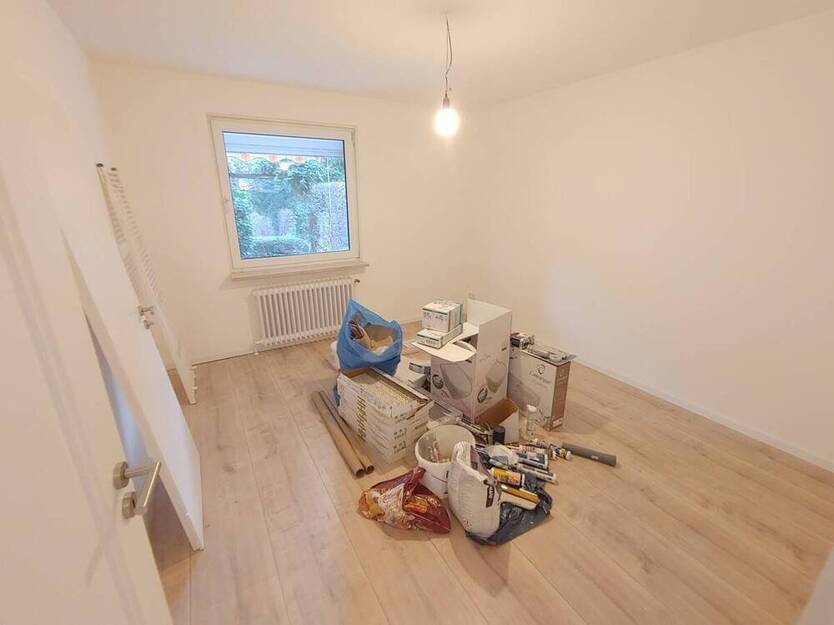 Wohnen am Waldrand: Sanierte 3-Zi.-Wohnung mit Süd-Terrasse in Lübeck-St. Gertrud, Tesdorpfstraße