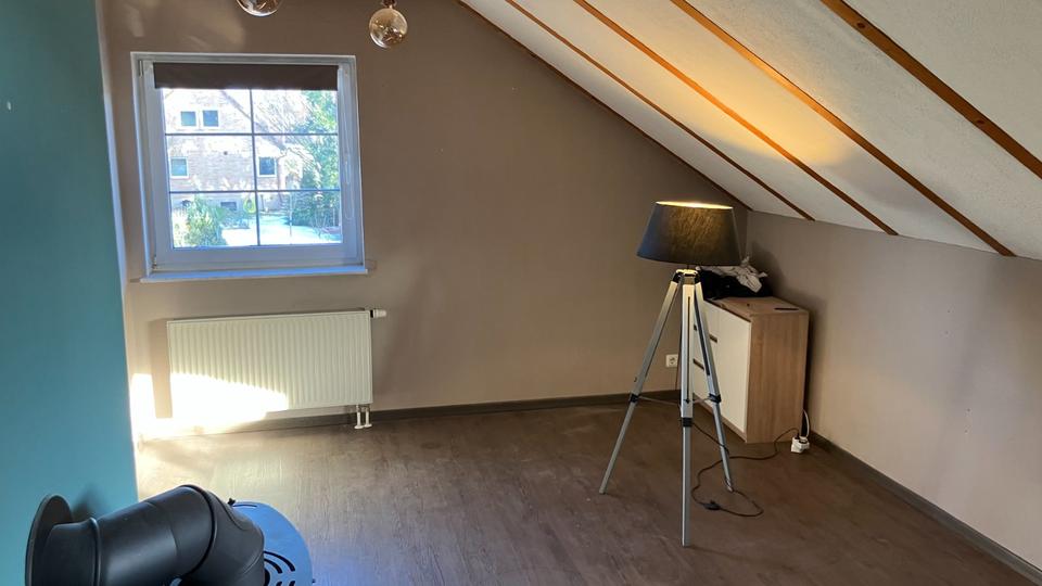 Dachgeschoßwohnung Neuenhagen bei Berlin - 3 Zimmer, 95 m&sup2;, 1.500&euro; | Angebot:25081599