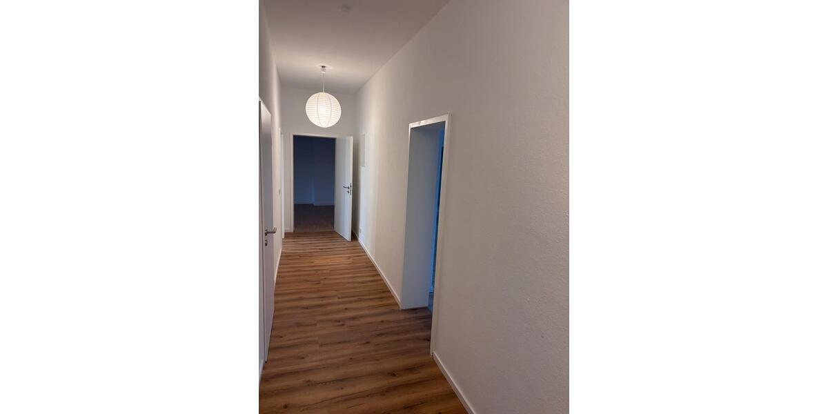 Dachgeschoßwohnung Saarbrücken Eschberg - 3 Zimmer, 95 m&sup2;, 900&euro; | Angebot:24570424