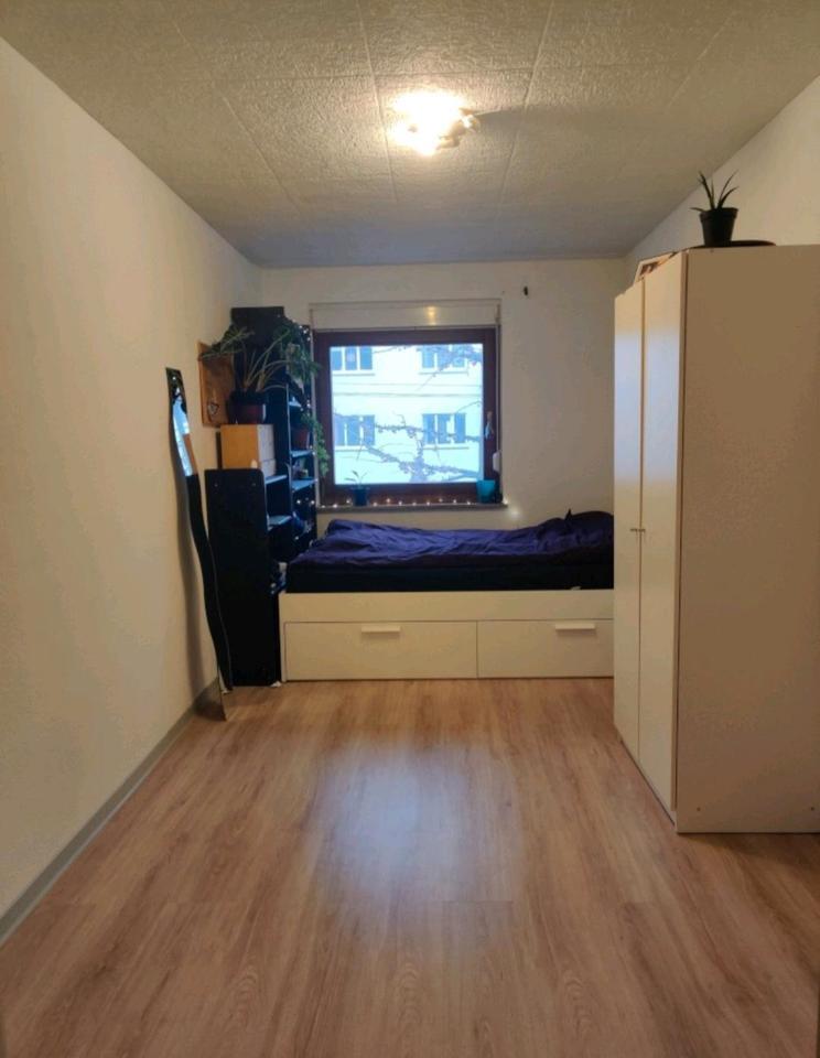 Gemütliches Zimmer in nettes 3er WG