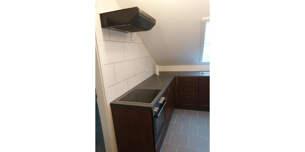 Dachgeschoßwohnung Singen (Hohentwiel) - 3 Zimmer, 65 m&sup2;, 1.180&euro; | Angebot:25988241