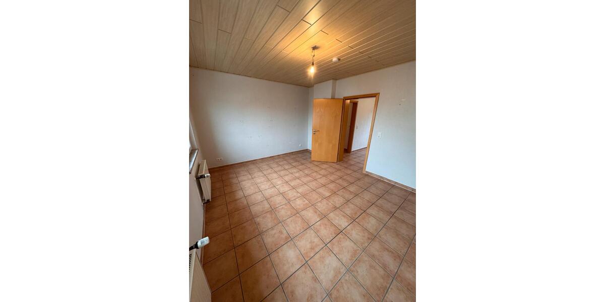 Etagenwohnung Weißenthurm - 5 Zimmer, 117 m&sup2;, 900&euro; | Angebot:26277400