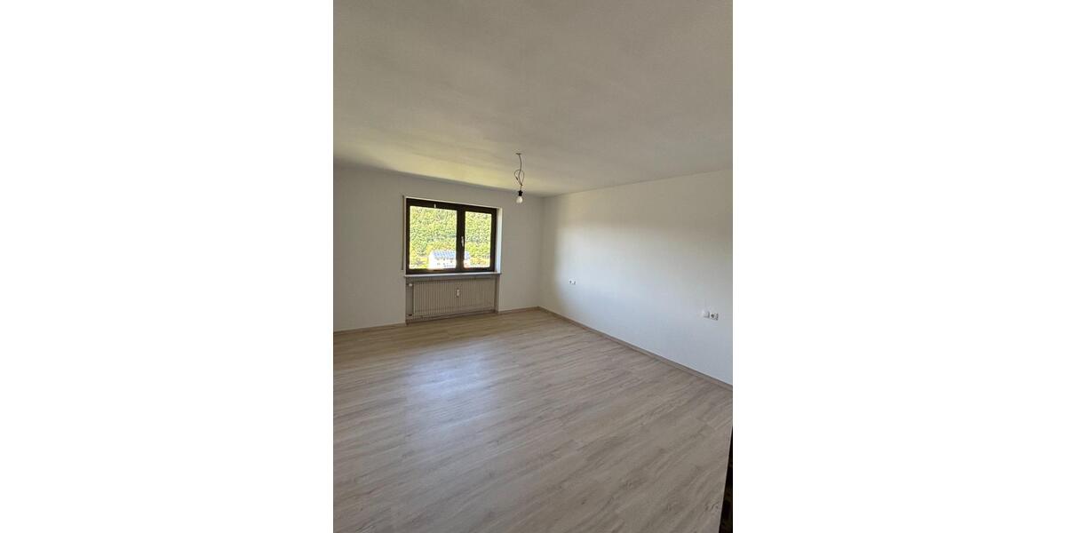 Erdgeschoßwohnung Gemünden am Main - 4 Zimmer, 118 m&sup2;, 940&euro; | Angebot:24773533
