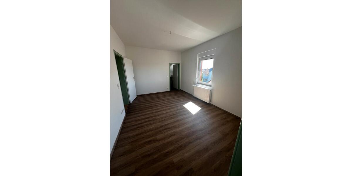Einfamilienhaus Münster (Hessen) - 9 Zimmer, 180 m&sup2;, 2.450&euro; | Angebot:20612194