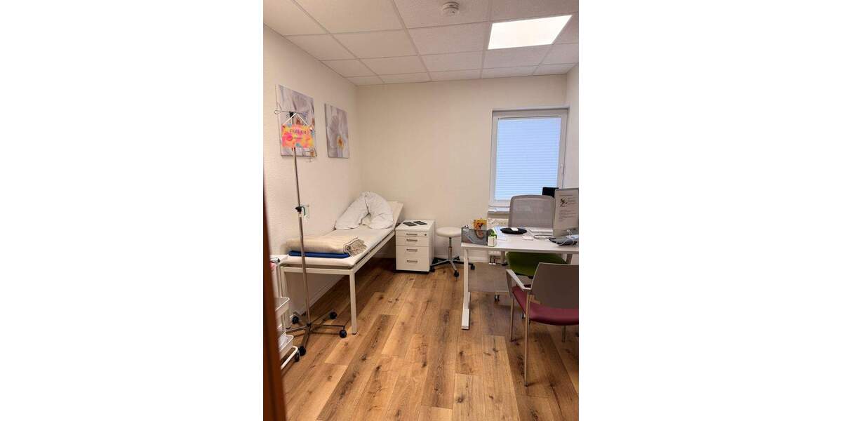 Gewerbeobjekt Südbrookmerland / Moordorf Moordorf - 5 Zimmer, 1.500&euro; | Angebot:25695439