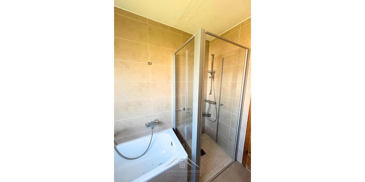 Dachgeschoßwohnung Hessisch Oldendorf - 3 Zimmer, 85 m&sup2;, 550&euro; | Angebot:26591128