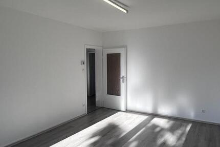 Wohnung Duisburg Duisburg-Mitte - 3 Zimmer, 65 m&sup2;, 519&euro; | Angebot:25893201