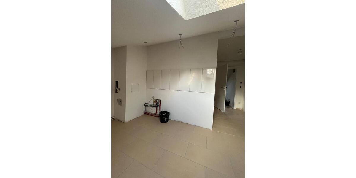 Dachgeschoßwohnung Pforzheim - 1.5 Zimmer, 45 m&sup2;, 680&euro; | Angebot:24643978