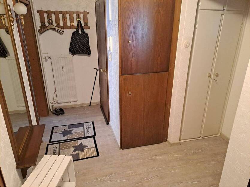 gepflegte 2,5-Zimmer-Wohnung mit Balkon in HH-Cranz